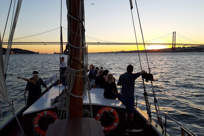 2-Hour Lisbon Traditional Boats Sunset Cruise with White Wine - Belém Tower, Jerónimos, and the Age of Discovery