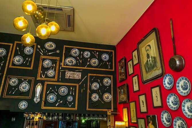 4-Hour Traditional Portuguese Food & Wine Tour in Porto - The guides make a real difference