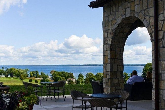 5-Hour Traverse City Wine Tour: 4 Wineries on Old Mission Peninsula - Why this Old Mission Peninsula tour works
