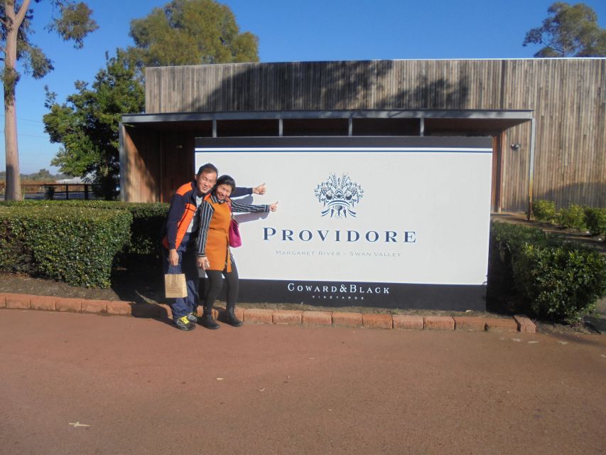 Afternoon Swan Valley Wine Tasting with Transportation - Small groups and the guide can shape the day