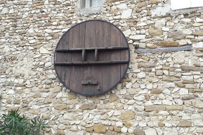 Afternoon Wine Tour to Chateauneuf du Pape from Avignon - Timing, weather, and seasonal changes