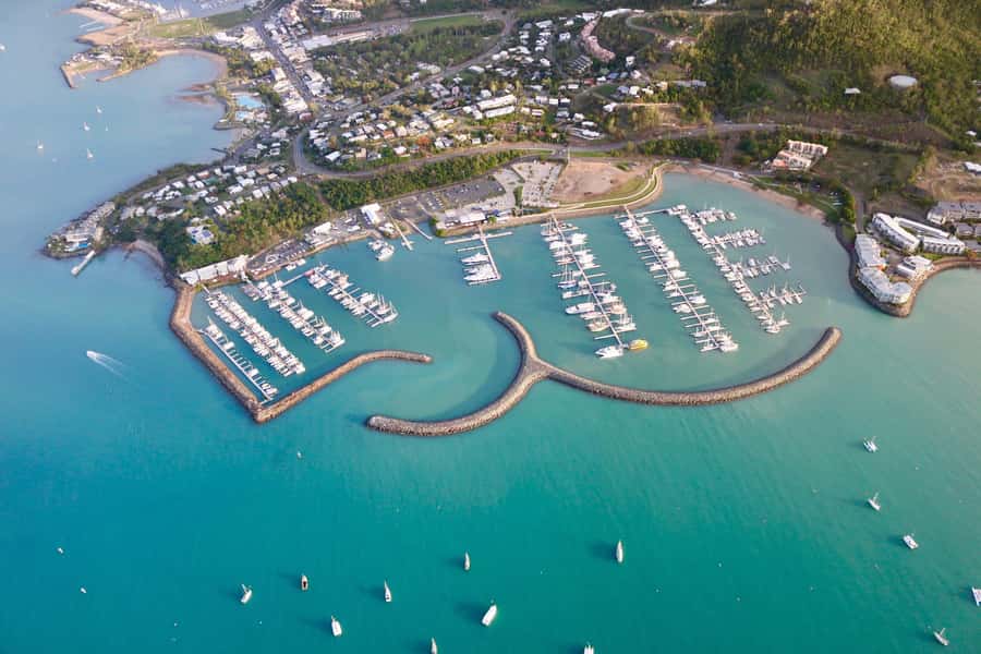 Airlie Beach: 2-Hour Sunset Cruise with Sparkling Wine - A note about safety and disembarking