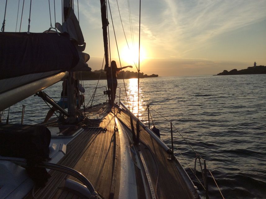 Alcudia: Sailing Yacht Excursion with Wine & Tapas - Should you book it?