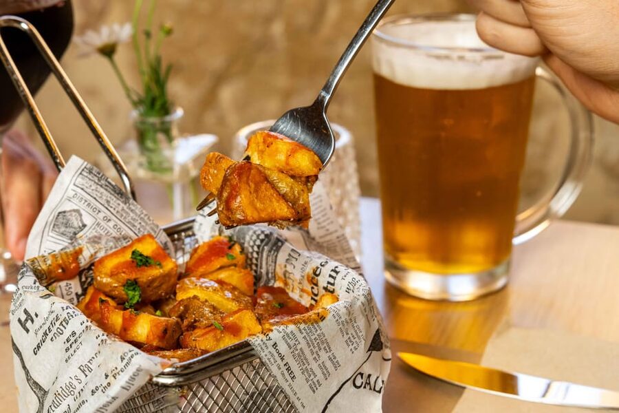 Alcudia: Self-Guided Gourmet Tapas and Wine Tour - A food walk through Alcudia’s old streets