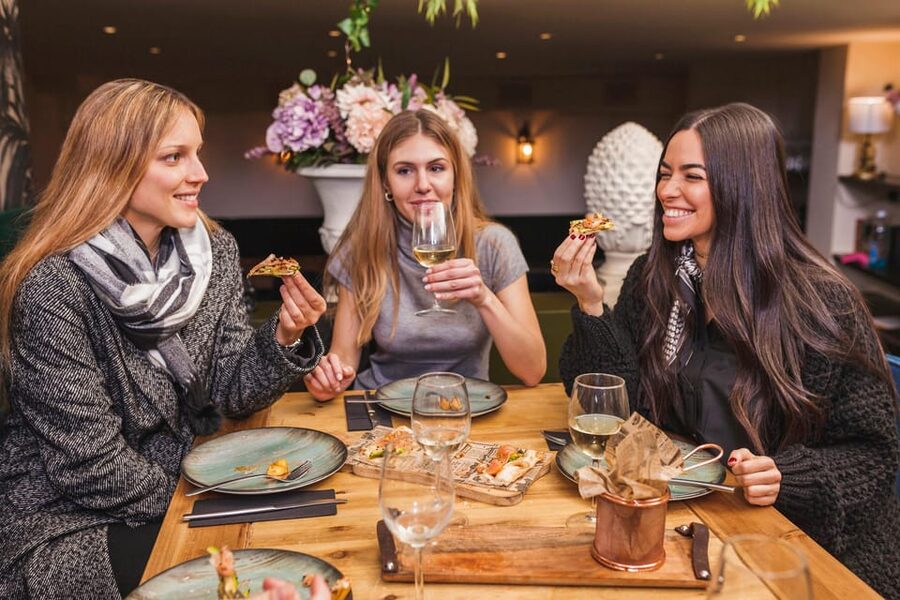 Alicante: Food Walking Tour with Wine Tasting and Tapas - What you actually eat and drink