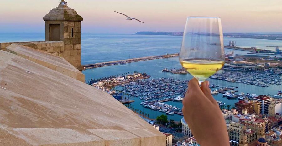 Alicante: Santa Bárbara Castle Wine Tasting & Tapas - Why Santa Bárbara Castle makes the tasting special