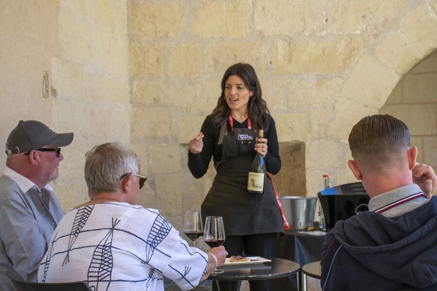 Alicante: Santa Bárbara Castle Wine Tasting & Tapas - The classic three-wine DO Alicante tasting