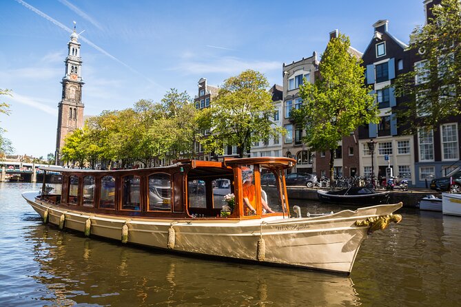 Amsterdam Canal Cruise with Cheese and Wine - A short cruise with a very Amsterdam view