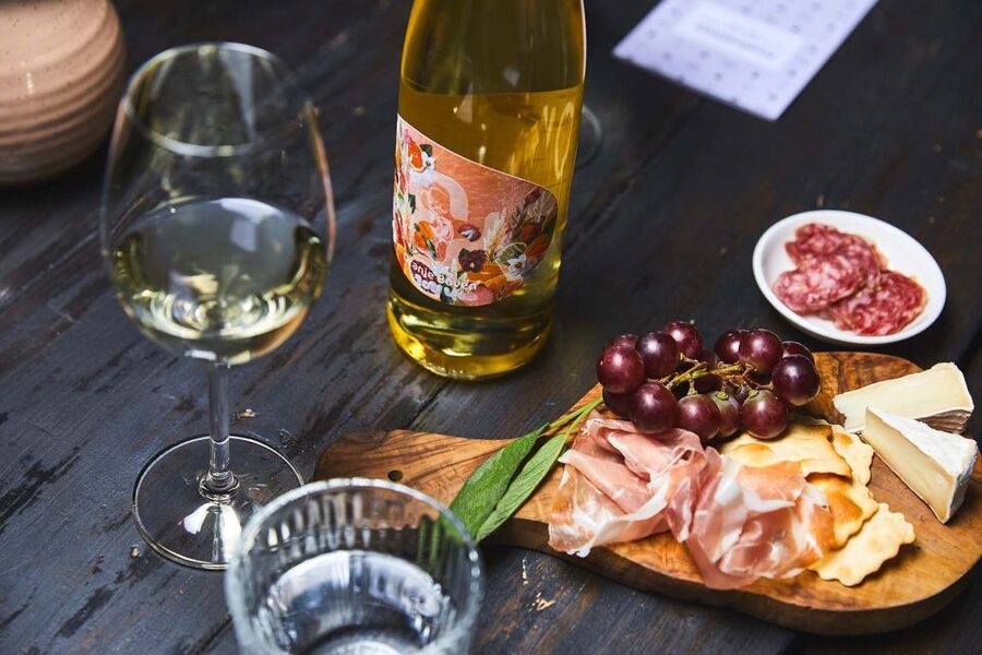Amsterdam: Dutch Wine Tasting with Sommelier - Bread, pairings, and optional bites