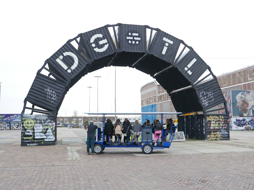 Amsterdam: Guided Beer Bike or Prosecco Bike Tour - Pedaling, music, and guide-led games