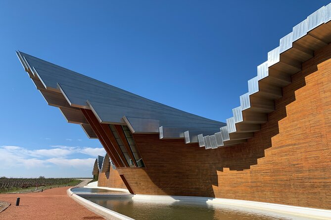 Architectural Rioja Small Group Wine Tour with Lunch from Bilbao - Who should book this Rioja day trip?