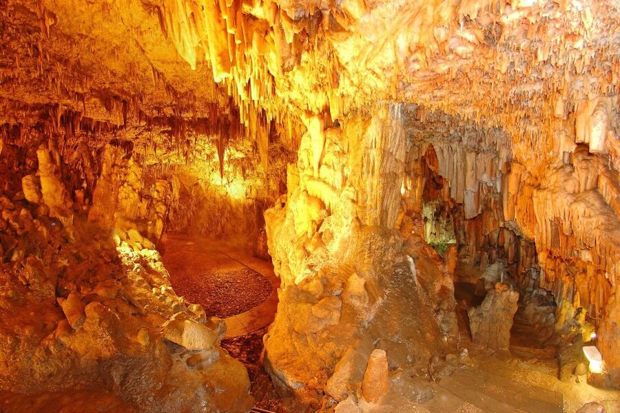 Argostoli: Melissani & Drogarati Cave Tour with Wine Tasting - Key points at a glance