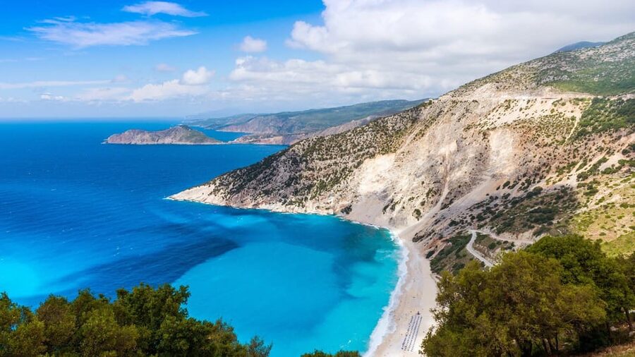 Argostoli: Melissani & Drogarati Cave Tour with Wine Tasting - The guide can shape the whole day