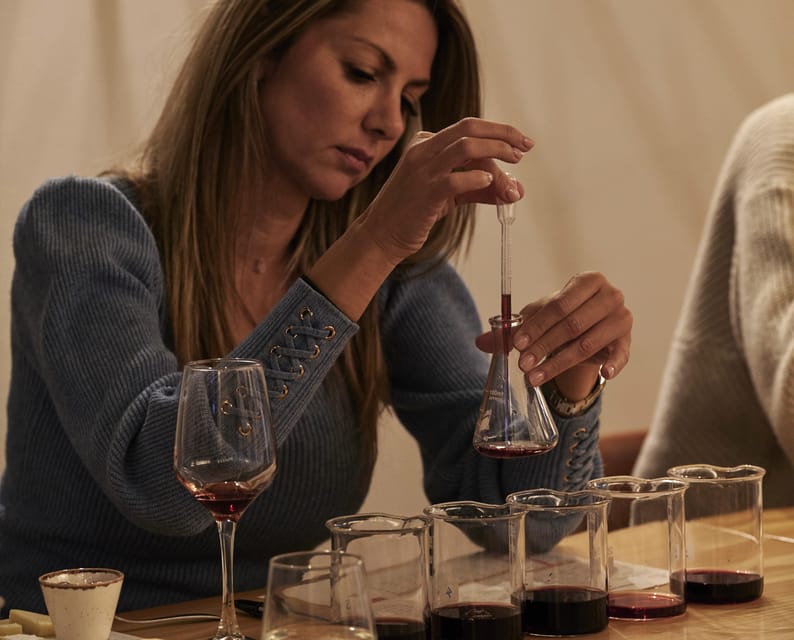Athens: Create Your Own Wine-Workshop under the Acropolis - Key points at a glance
