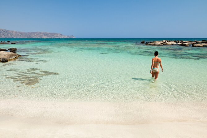Athens: Island Swimming Day Cruise—DJ, Lunch & Drinks incl. - What the boat size means for your day