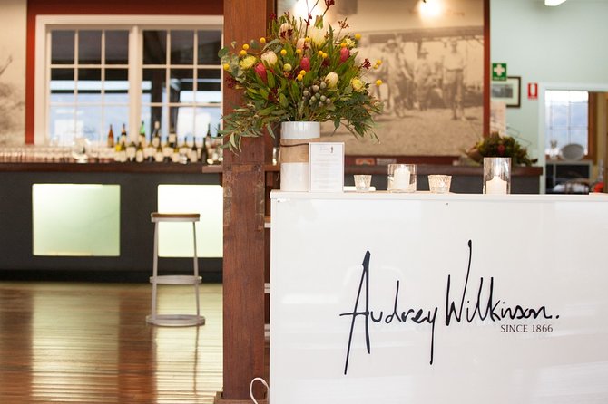 Audrey Wilkinson Vineyard: Picnic with Wine Masterclass Tasting - What the $68.14 price represents