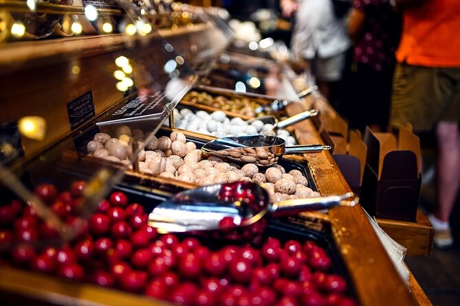 Authentic Parisian Gourmet Food Tour with 10 Local Dishes & Wines - Timing, transport, and practical planning