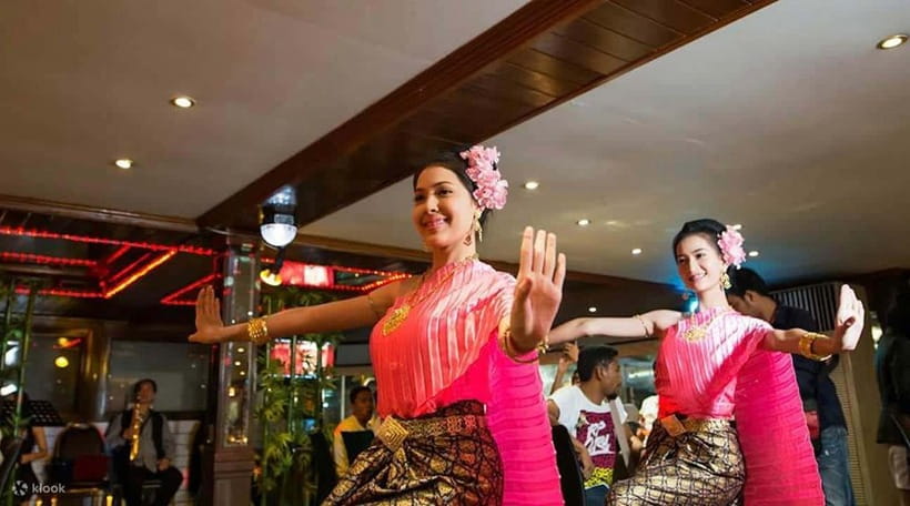 Bangkok: Luxury White Dinner Cruise Free Flow Beer and Wine - Free-flow drinks and what you actually get