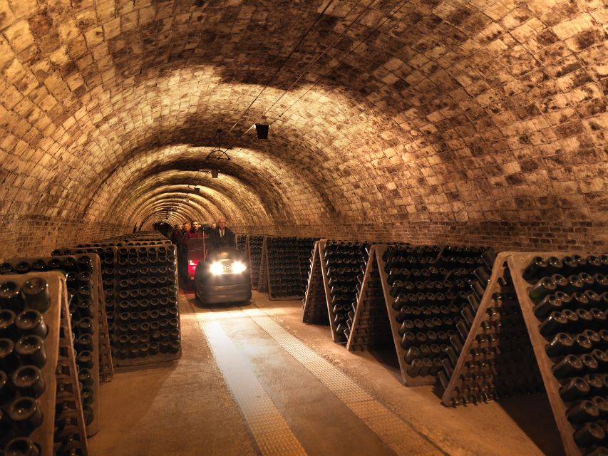 Barcelona: Casa Codorníu Guided Tour with Cava Tastings - Why Casa Codorníu is worth the trip from Barcelona