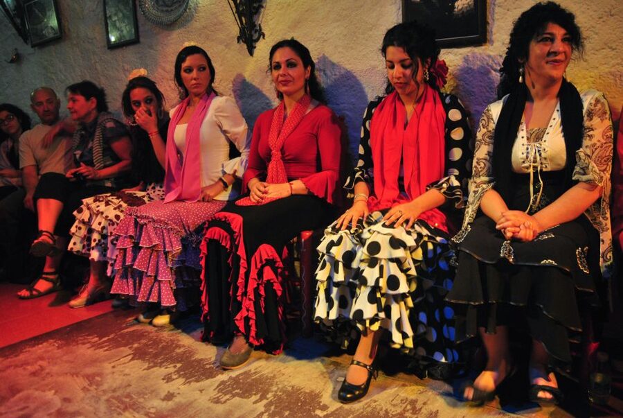 Barcelona: City Tour & Flamenco Show with Wine & Tapas - Why this Barcelona evening works