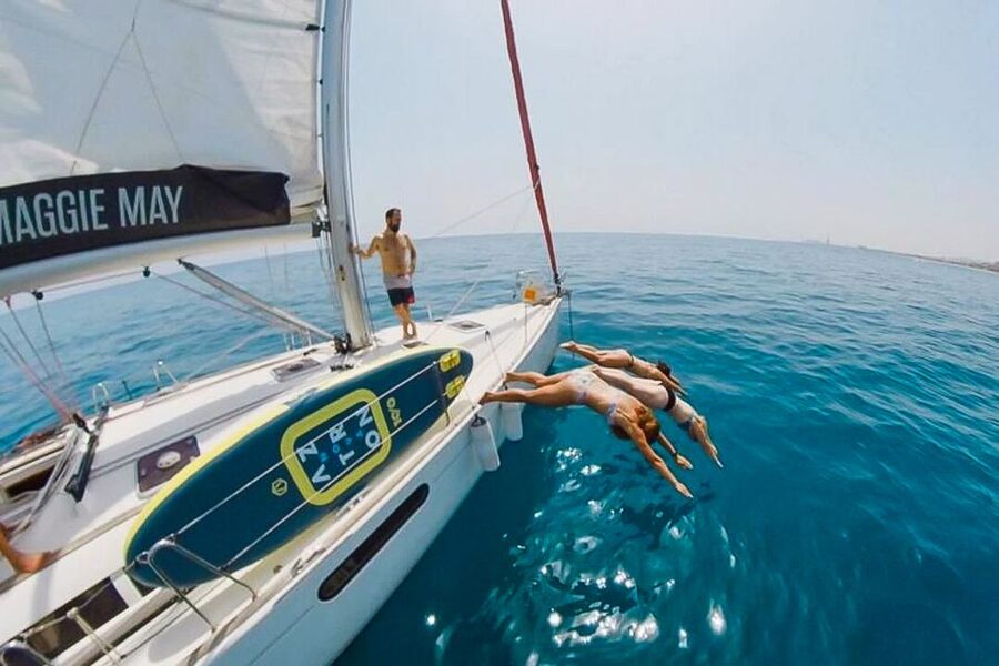 Barcelona: Coastline Boat Trip with Snacks and Cava - Is $32 good value?