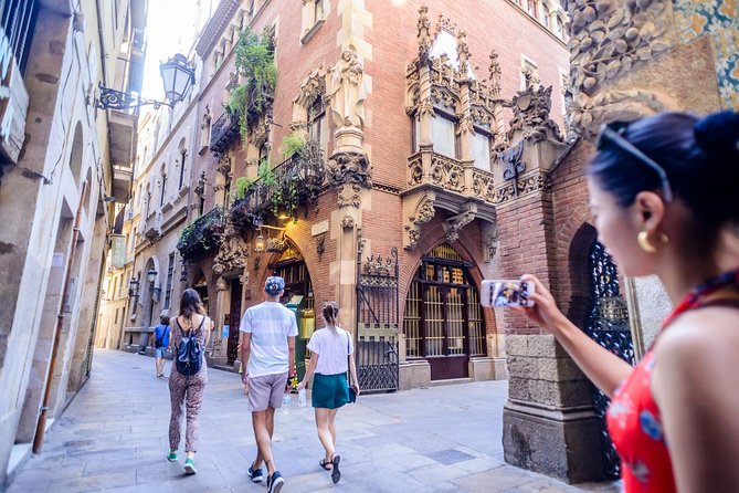 Barcelona E-Bike Small Group Tour with Tapas & Wine Tasting - Barceloneta, the old fishing quarter