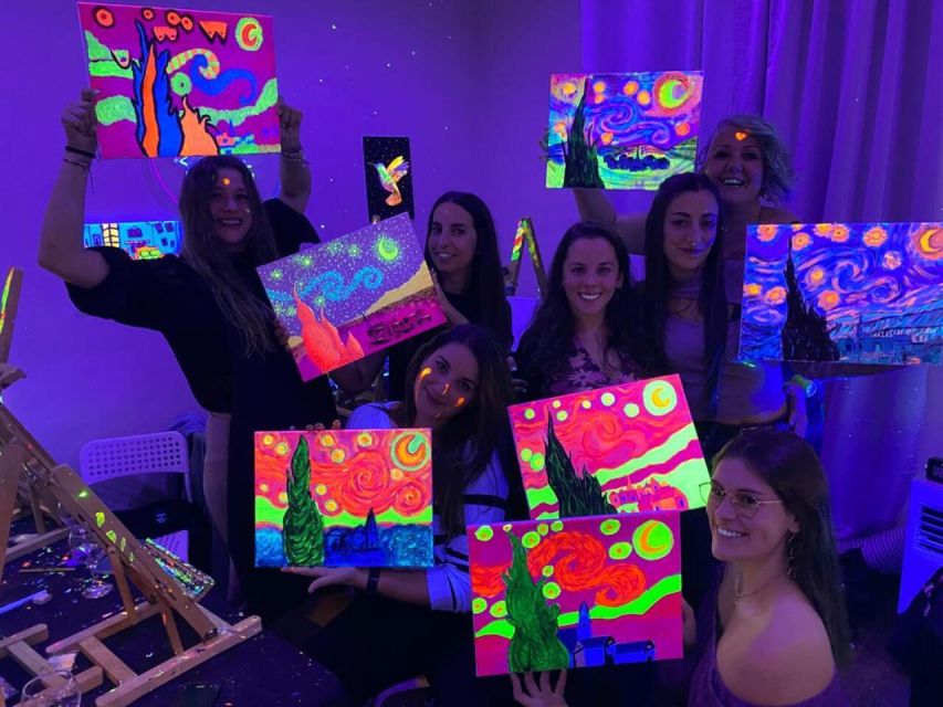Barcelona: Fluorescent Paint and Wine Workshop - Key details at a glance