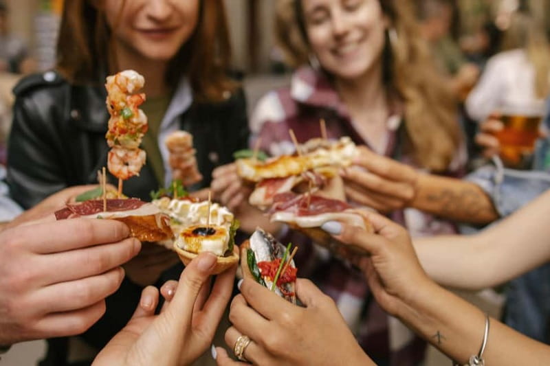 Barcelona: Food Walking Tour with Tapas and Wine - Key points at a glance