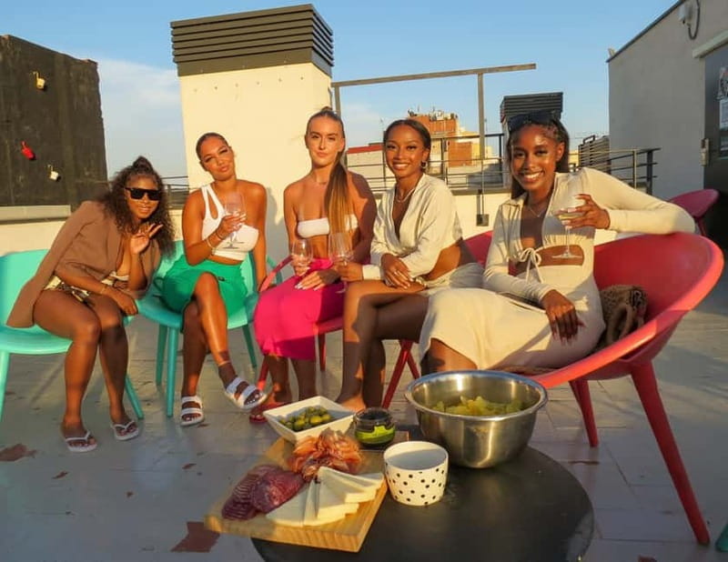 Barcelona: Fun & Unpretentious Rooftop Wine Tasting - Practical details before you go