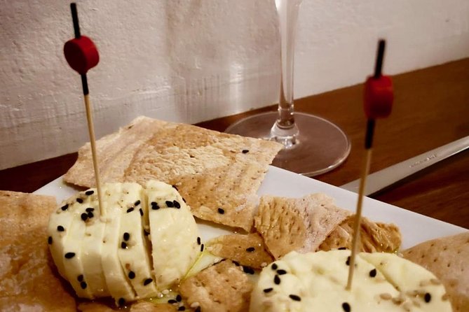 Barcelona Gothic Quarter VIP Tapas & Wine Tour - First stop: a family restaurant on Carrer dels Assaonadors