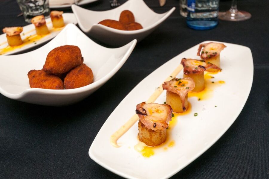 Barcelona Gourmet Food & Wine Tour with Local Expert - Should you book the Barcelona Gourmet Food and Wine Tour?