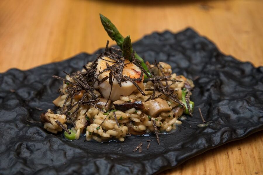 Barcelona Gourmet Food & Wine Tour with Local Expert - The small group is part of the appeal