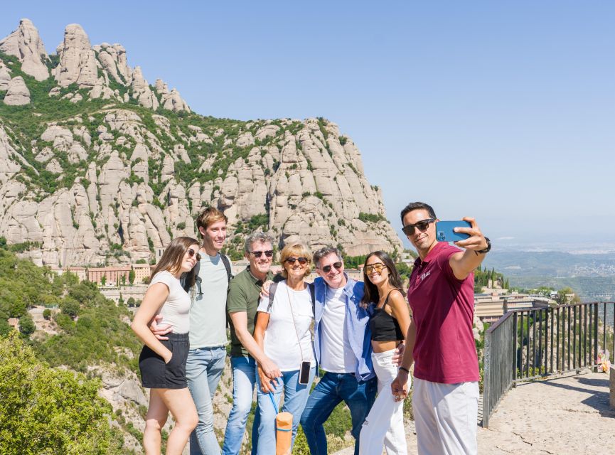 Barcelona: Montserrat, Winery Tour & Lunch with Wine Tasting - Free time: choose one Montserrat priority