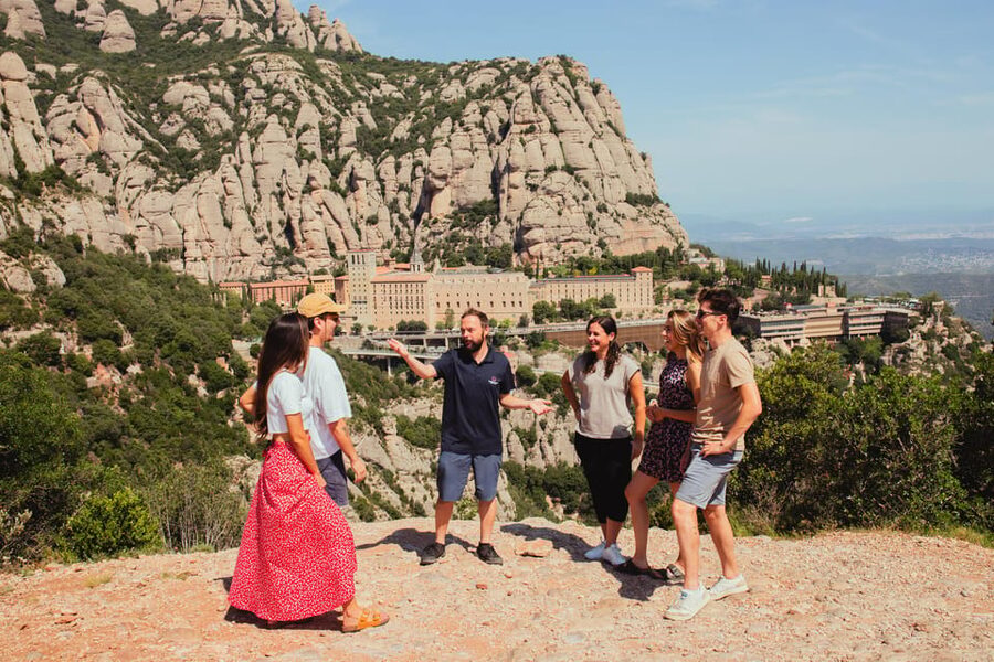 Barcelona: Montserrat with Winery, Lunch, and Train Options - Free time at Montserrat: beautiful, but plan it