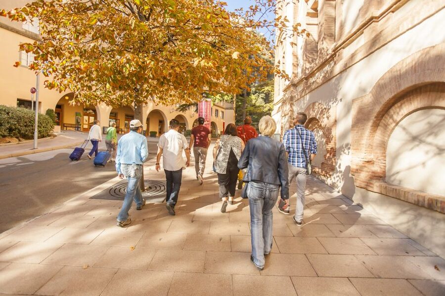 Barcelona: Montserrat with Winery Visit and Farmhouse Lunch - Key points to know before you book