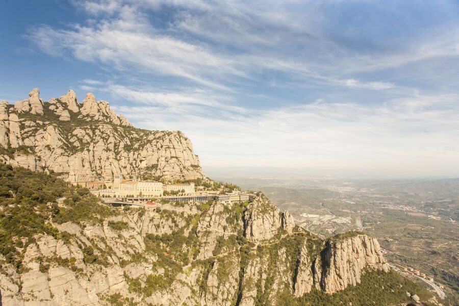 Barcelona: Montserrat with Winery Visit and Farmhouse Lunch - What to prioritize at Montserrat