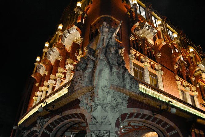 Barcelona Night Bike Tour with Local Tapas and Cava Stop - Barcelona Cathedral and Casa Batlló