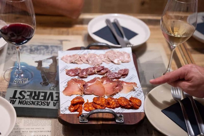 Barcelona Old Town Tapas Night: Hidden Bars, Cava & Vermut - Key points at a glance