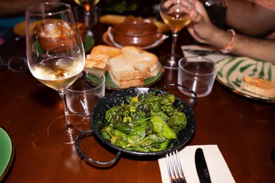 Barcelona Old Town Tapas Night: Hidden Bars, Cava & Vermut - Barcelona Cathedral and the final food stop