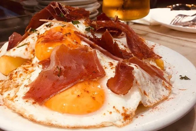 Barcelona Poble Sec Tapas & Wine Tour - Why this Barcelona food walk feels different