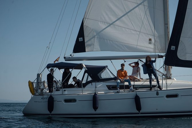 Barcelona Private Sailing Trip with unlimited drinks and snacks - Why the private setup matters