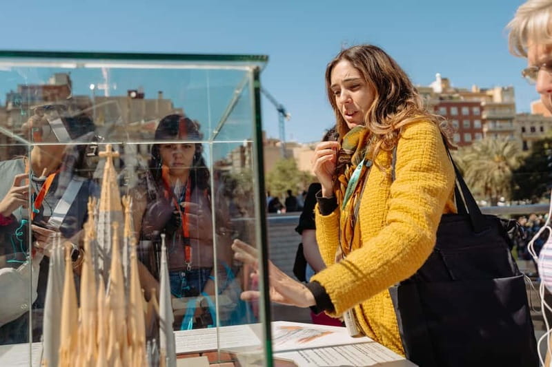 Barcelona: Sagrada Familia Evening Tour with Cava - Is $128 a fair price?