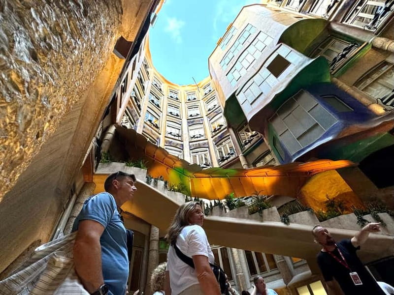 Barcelona: Sagrada Familia, La Pedrera & Cava Tasting Tour - Key points to know before booking