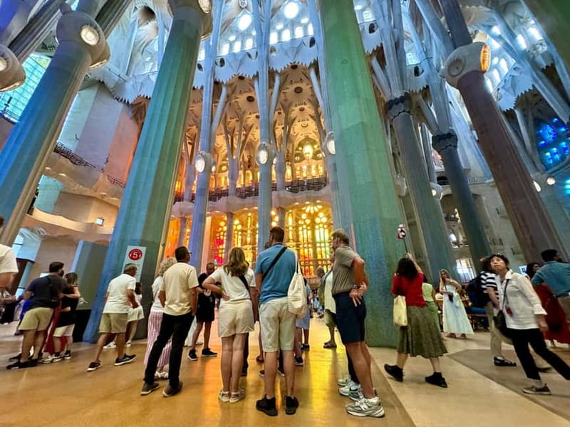 Barcelona: Sagrada Familia, La Pedrera & Cava Tasting Tour - Why this four-hour Gaudí route works