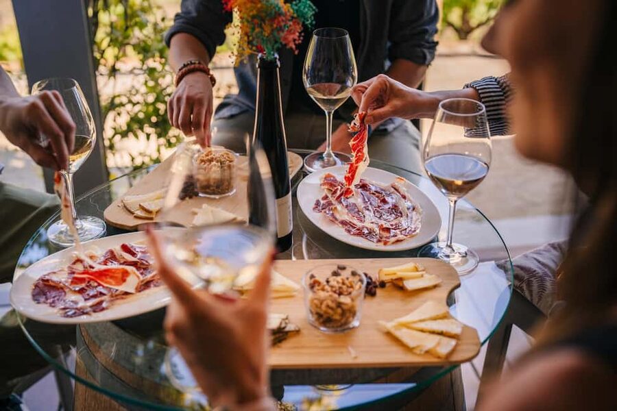 Barcelona: Sailing Cruise & Vineyard Tour with Wine Tasting - From Port Olímpic to Alella by sailboat