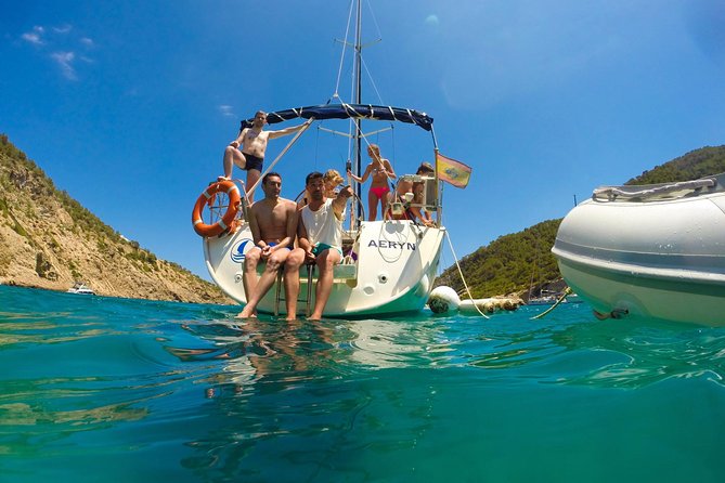 Barcelona Small Group Sailing with Snacks and Cava - What the two hours feel like on board