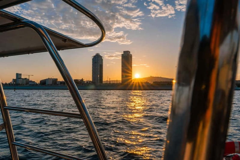 Barcelona: Sunset Catamaran Cruise with Wine and Tapa - The drink and Mediterranean tapa