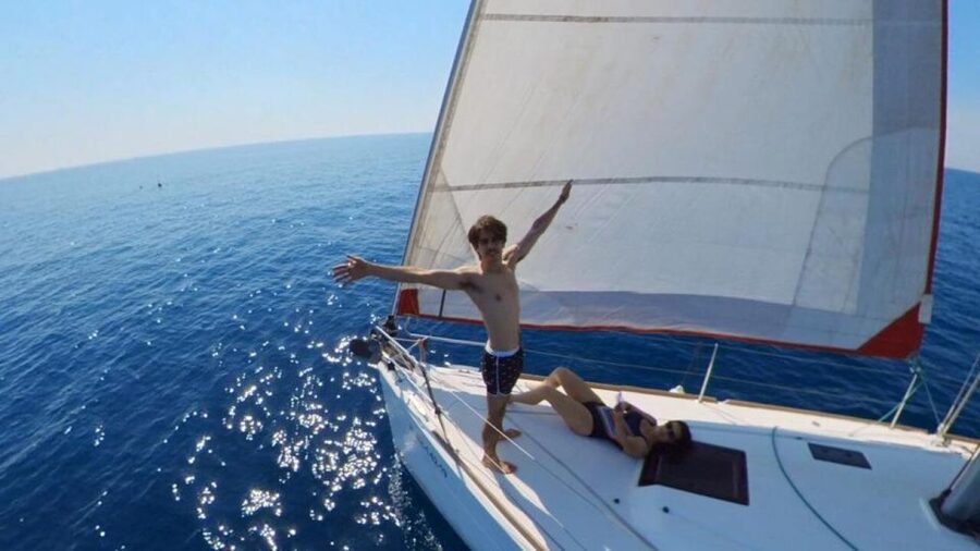 Barcelona: Sunset Sailing Experience with Snacks and Cava - What the $35 price really covers