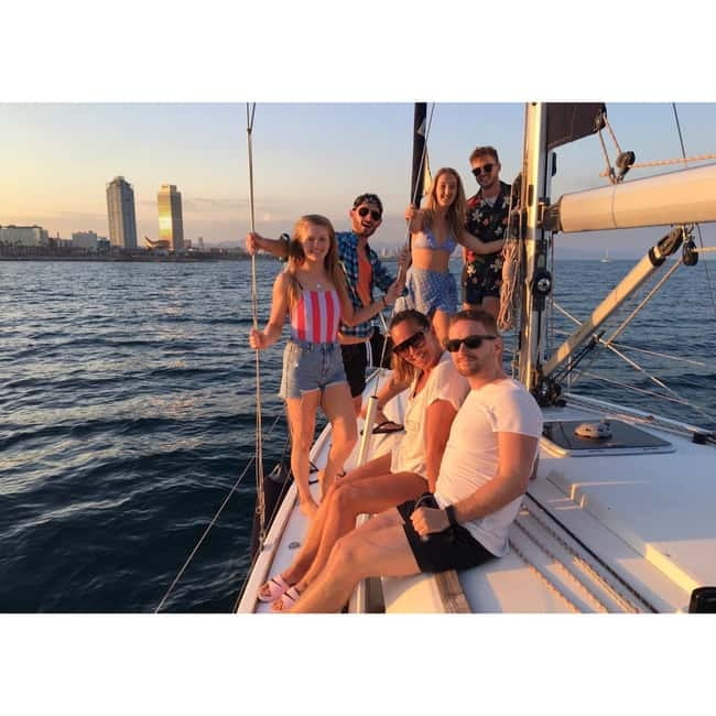 Barcelona: Sunset Skyline Cruise with Cava and Snacks - Why Barcelona looks different from a sailboat