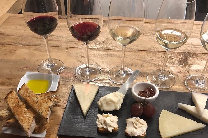 Barcelona: Wine Tasting and 5 Course Tapas Pairing Dinner - A warm starter adds variety